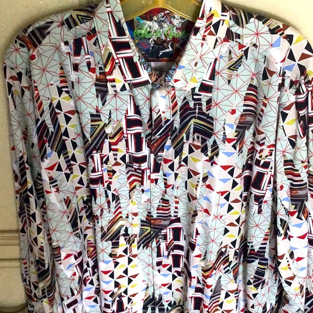 This is a must shirt for the Robert Graham lovers!